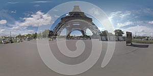  360visitando la Torre en París,Francia 