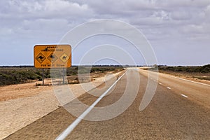 WA Highway Wildlife sign 150 km