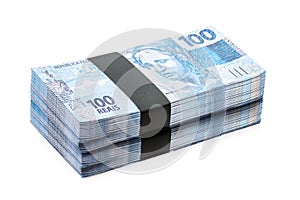 Zväzok z peniaze veľký cena jeden sto tisíc real z brazília peniaze z úspory príjem bohatstvo zárobok alebo lotérie 