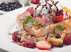 Waffle with fresh fruit and cream