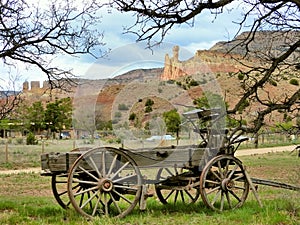 Wagon at Chimney Rock