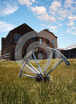 Wagon wheel in rural setting