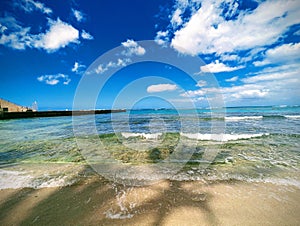 Waikikiâ€™s Tranquil Edge: Kaimana Beach and the Natatorium