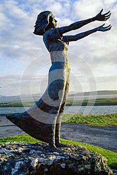 Waiting on the Shore â€“ bronze statue at Rosses Point, Co Sligo