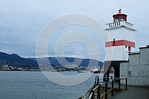 Walk around the coast in Stanley Park, Vancouver