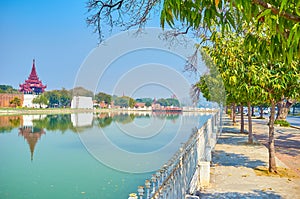 The walk to the Royal Palace in Mandalay