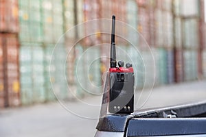 Walkie-talkie radio