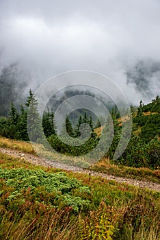 Prechádzka nad oblakmi v slovenských Tatrách