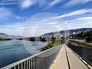 Walking along the paths of the North Thompson river in Kamloops, british columbia on a beautiful sunny fall day