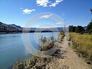 Walking along the paths of the North Thompson river in Kamloops, british columbia on a beautiful sunny fall day