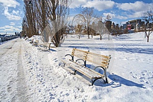 Walking path beside the the St-Lawrence seaway in Montreal Old Port