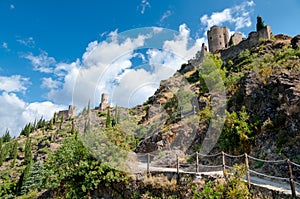 Walking path and Towers Quertinheux Cabaret and La Tour Regine