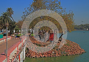 Walkway at the lake in park of Ahmedabad