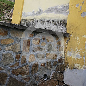 Wall with dampness