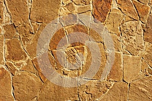 Wall with formless tiles