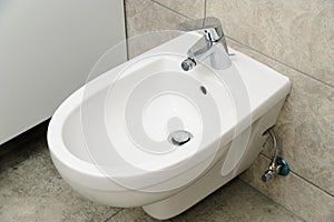 Wall-hung bidet.