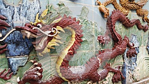 On the wall of the statue landscape, carved dragon lifelike