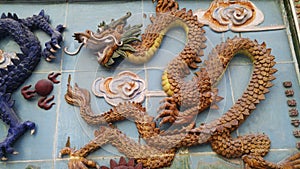 On the wall of the statue landscape, carved dragon lifelike