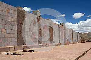 Walls. Tiwanaku archaeological site. Bolivia