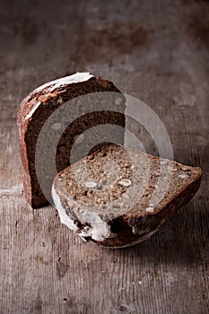 Walnut bread