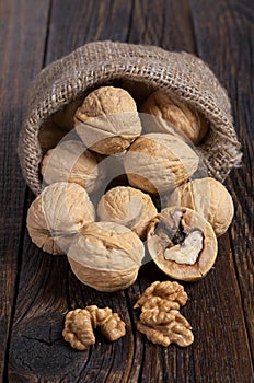 Walnut and kernels