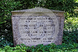 Walther Nernst monument