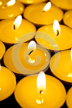 Wam colored tealight candles