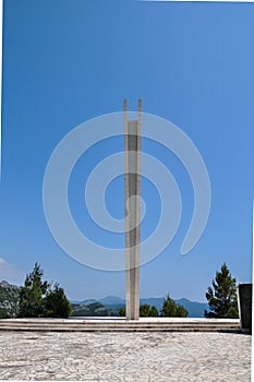 War memorial dedicated to 395 fallen Yugoslav partisans and civilians killed in Italian and ustasha concentration camps.