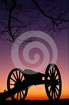 War Memorial Wheeled Cannon Military Civil War Weapon Dusk Sunset