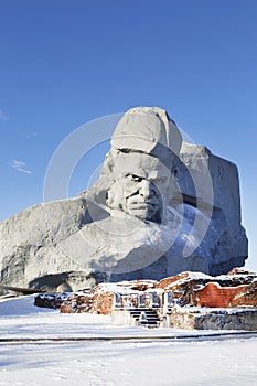 War monument to the brave