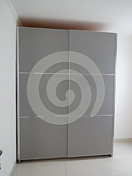 wardrobe with sliding doors