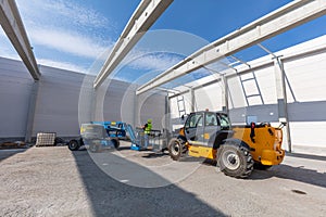 Warehouse construction with industrial vehicles