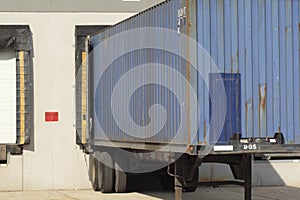 Warehouse unloading