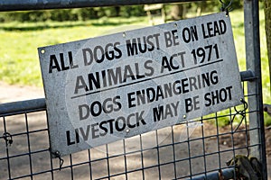 Warning about dogs walkers on farmland