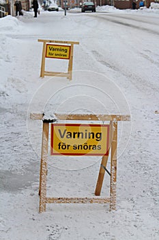 Warning of landslides