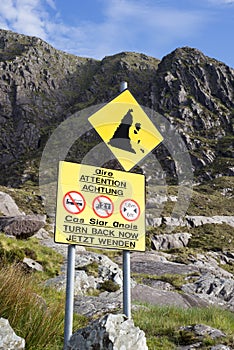 Warning sign at the conor pass photo