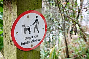 Warning sign for Dog Owners to keep there dogs on its lead.