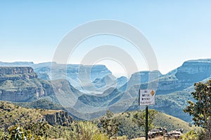 Warning sign at the Lowveld viewpoint photo