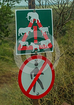 Warning sign for wild animals at the Hluhluwe Nationalpark