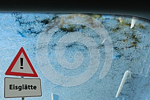 Warning Sign with Word Black ice german `EisglÃ¤tte`