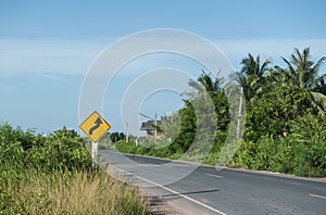 Warning signs tell road conditions