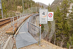 Warnings on Wiesen Viaduct