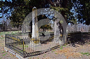 Warrensburg, Missouri Civil War Era Grave 01
