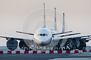 Airlines Coronavirus, grounded airplanes photo