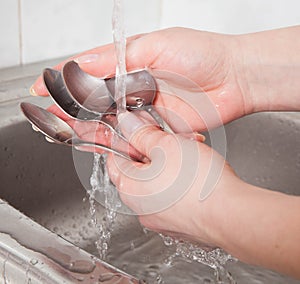 Washing of the cutlery