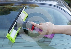 Washing the windscreen