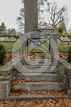 Washington Irving`s grave