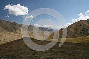 Wast deserted mountains