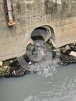 Waste water pipe or drainage polluting environment, concrete pipe