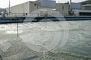 Waste water treatment with biological mud